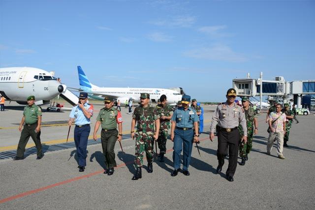 Panglima TNI Hadiri Puncak Peringatan HPN di Kota Padang