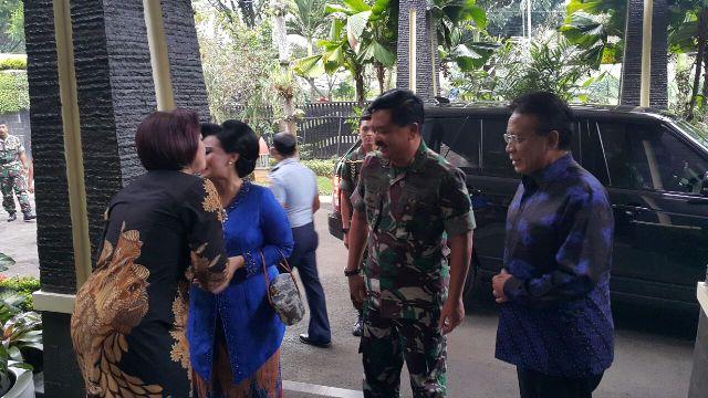 Panglima TNI Silaturahim dengan Marsekal TNI (Purn) Djoko Suyanto