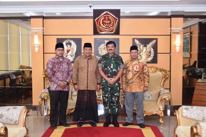 Panglima TNI Terima Panitia Haul Al Marhumin
