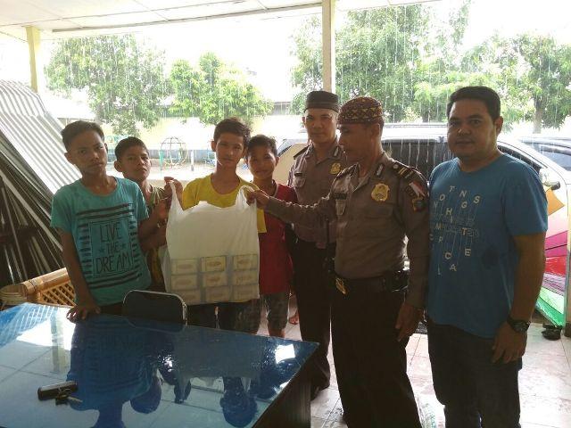 Polsek Sunggal Silahturami ke Yayasan Sosial Al Wasliyah dalam Program 'Jumat Barokah'