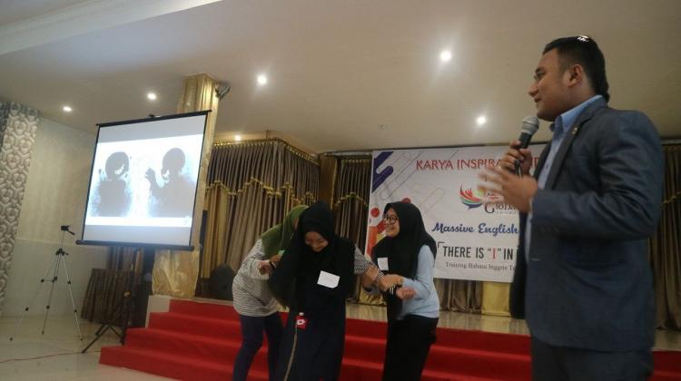 Cara Senang dan Gampang Belajar Bahasa Inggris - Global Vibe Inspiration Sukseskan Seminar Bahasa Inggris di Batubara dan Asahan