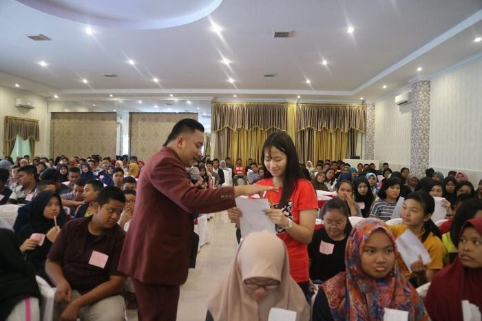 Karya Inspirasi Indonesia Cerdaskan Generasi Millenials Berbahasa Inggris - Seminar Terpopuler Global Vibe Inspiration Goes To Kisaran