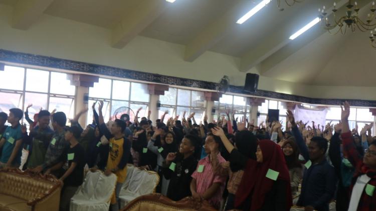 Dicintai Ribuan Pelajar, Karya Inspirasi Indonesia Sukses Besar Gelar Seminar Bahasa Inggris "Global Vibe Inspiration" di Kabupaten Dairi