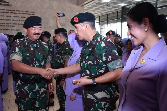 57 Pati TNI Naik Pangkat