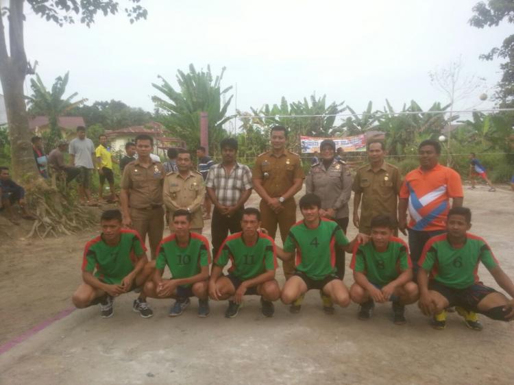 Kanit Bimmas Polsek Delitua Buka Turnamen Bola Voli di Namogajah