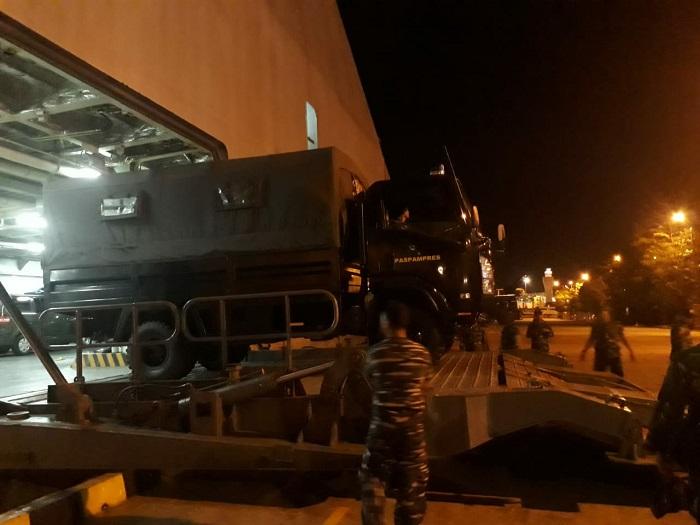 Sejumlah KRI Debarkasi Pasukan Kogasgabpam TNI dan Material di Bali