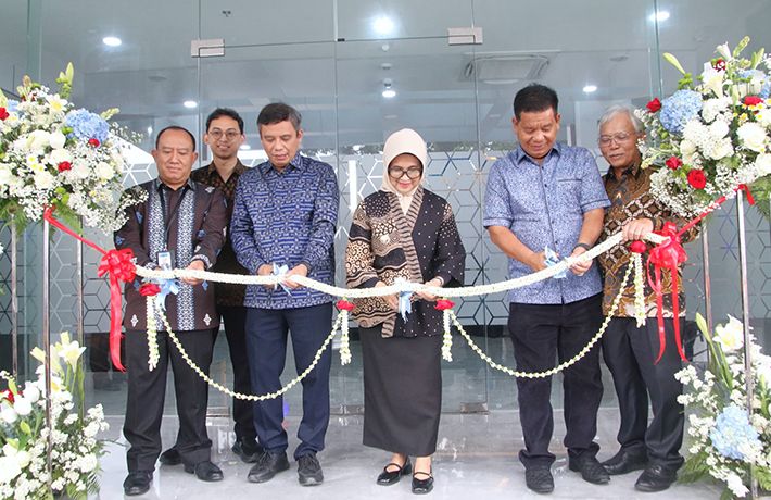Saksikan Peresmian Wajah Baru BTN Siantar, Walikota Pematangsiantar Serahkan Miniatur BSA