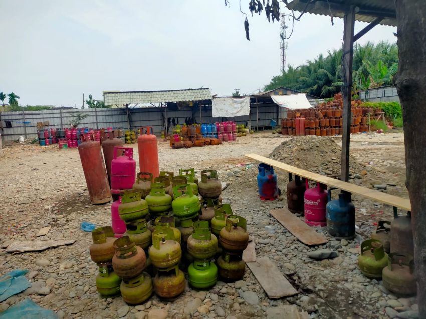 Tim Gabungan Gerebek Gudang Mafia Gas Subsidi di Marelan, Ribuan Tabung Disita