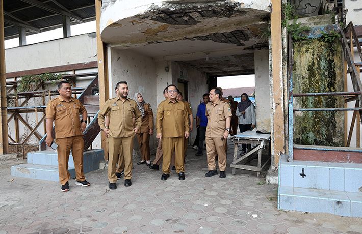 Walikota dan Wakil Walikota Pematangsiantar Tinjau Stadion Sang Naualuh
