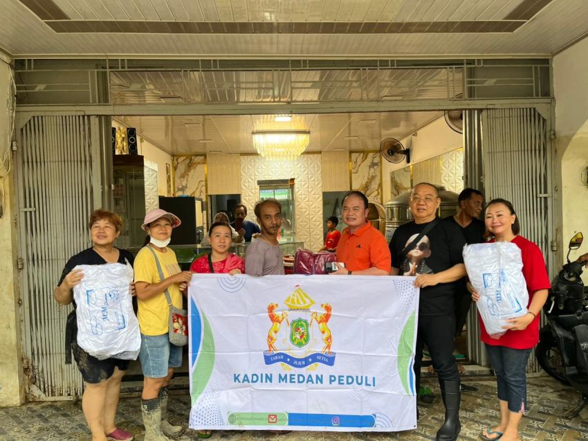 Pengurus KADIN Medan Salurkan Bantuan Sosial ke Kuala Simpang, Aceh Tamiang