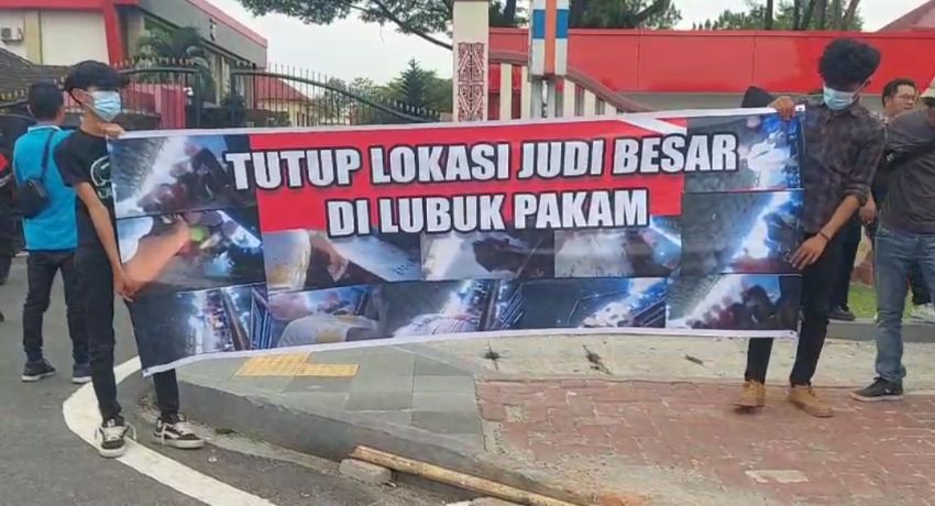 Massa FRAKSi Desak Polda Sumut Tutup Markas Judi Mesin Tembak Ikan di Lubukpakam