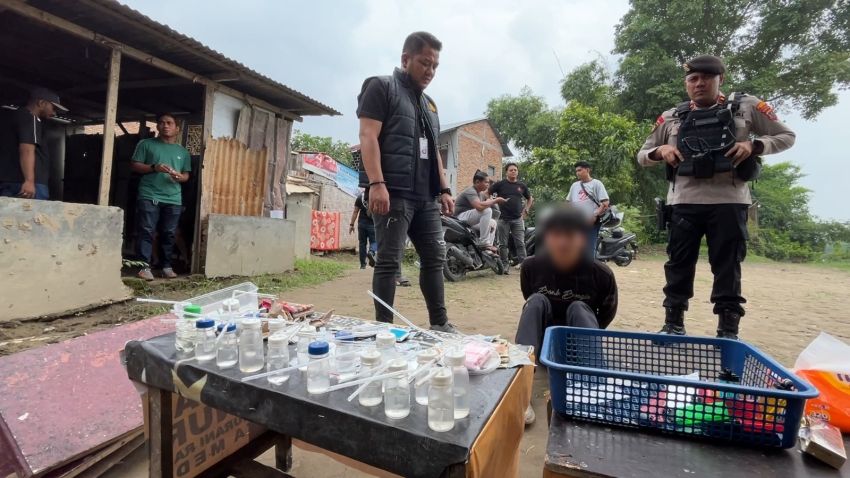 Sarang Narkoba di Medan Sunggal Digerebek, 11 Paket Sabu dan Ganja Disita
